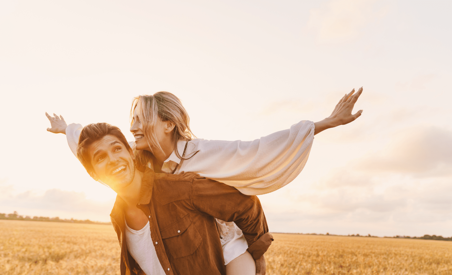 Par i solnedgang vet alt de trenger for å søke kredittkort