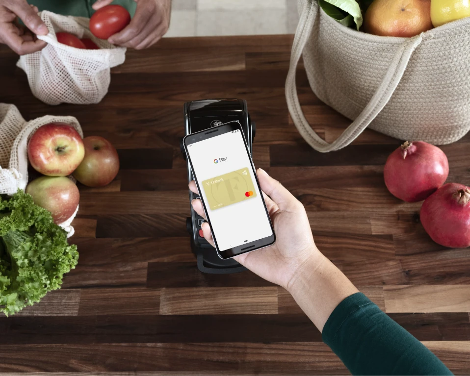 Bruker TF Bank Mastercard i Apple Pay i butikk