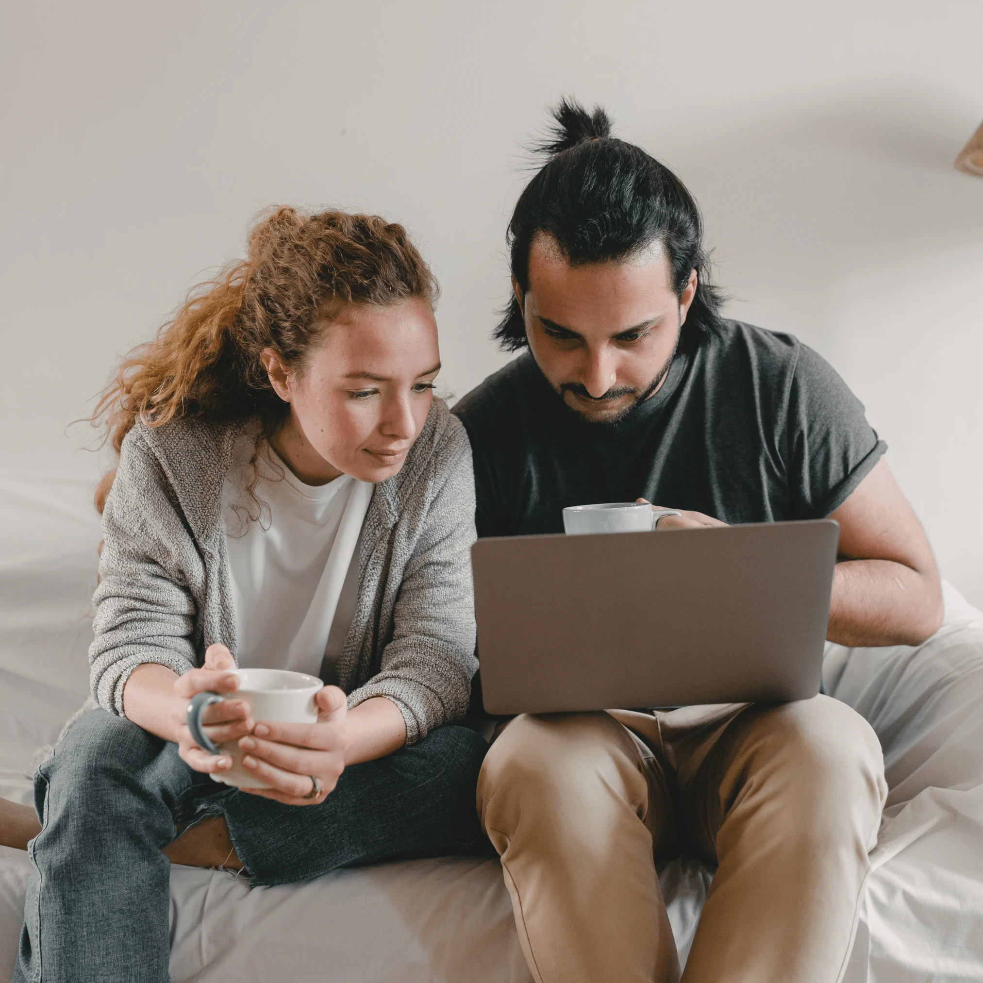 Par bruker Click to Pay til å gjennomføre betalinger på nett